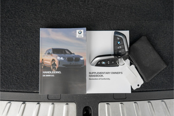 BMW iX3 High Executive 80 kWh Pano ACC HUD H&K Elek Trekhaak 1e Eig BMW iX3 High Executive 80 kWh Pano ACC HUD H&K Elek Trekhaak 1e Eig