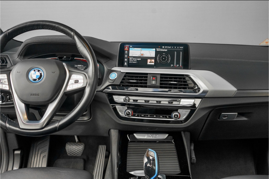 BMW iX3 High Executive 80 kWh Pano ACC HUD H&K Elek Trekhaak 1e Eig BMW iX3 High Executive 80 kWh Pano ACC HUD H&K Elek Trekhaak 1e Eig