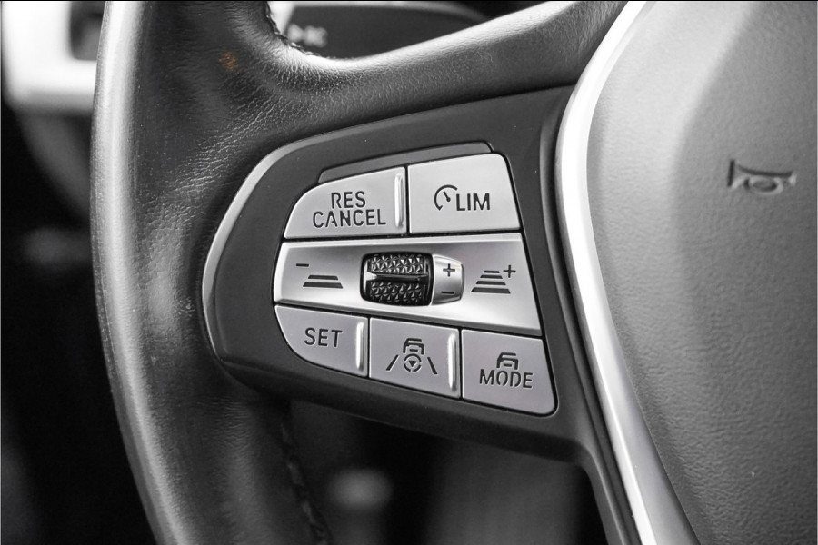 BMW iX3 High Executive 80 kWh Pano ACC HUD H&K Elek Trekhaak 1e Eig BMW iX3 High Executive 80 kWh Pano ACC HUD H&K Elek Trekhaak 1e Eig