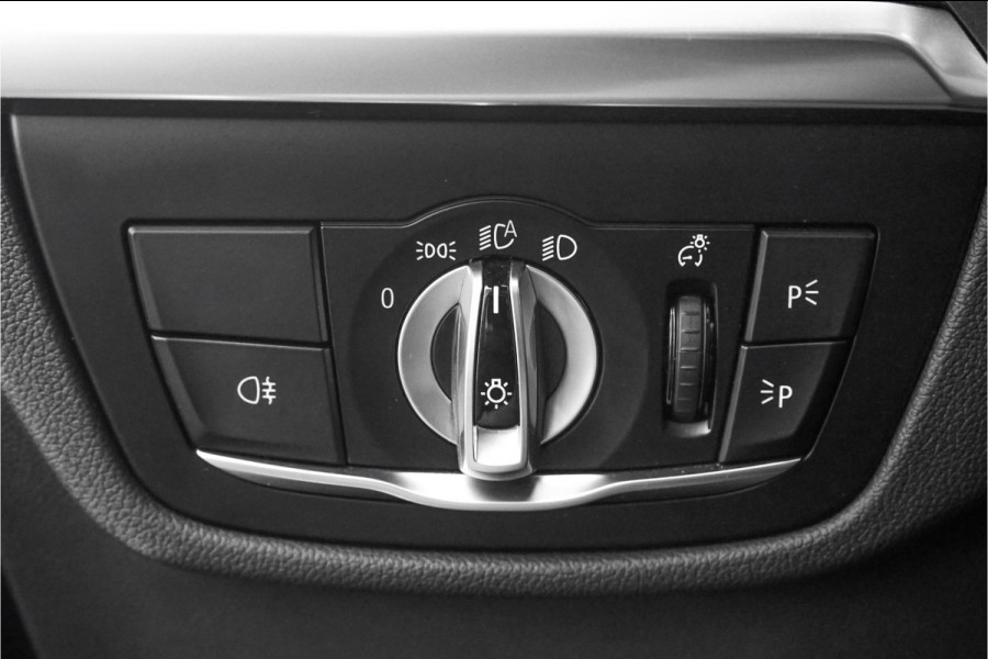 BMW iX3 High Executive 80 kWh Pano ACC HUD H&K Elek Trekhaak 1e Eig BMW iX3 High Executive 80 kWh Pano ACC HUD H&K Elek Trekhaak 1e Eig