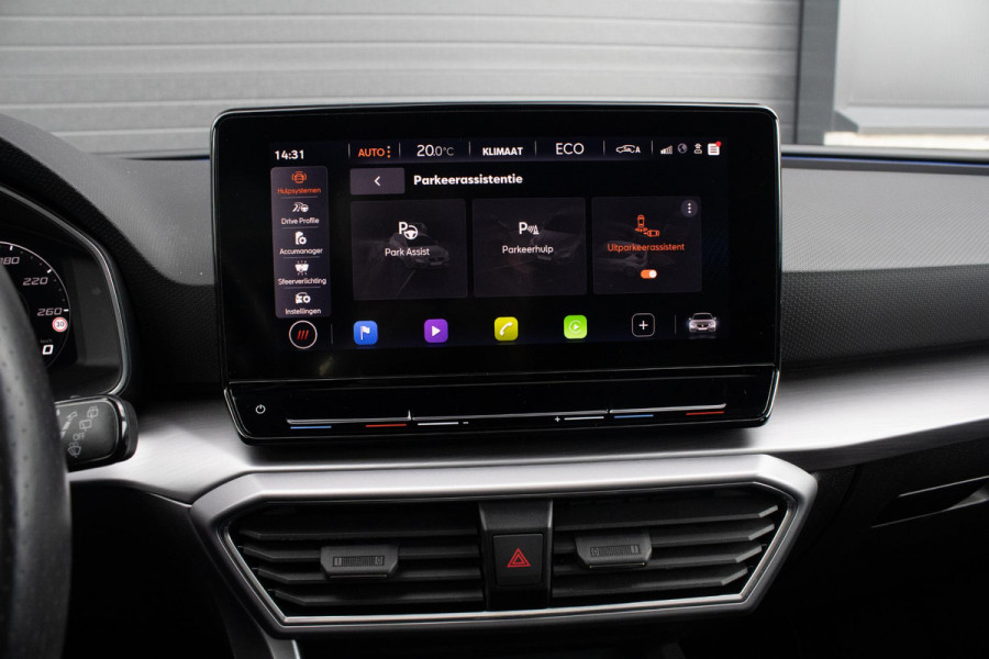 Seat Leon 1.4 TSI eHybrid PHEV FR Bus.Int. PANO CAMERA ACC CARPLAY Seat Leon 1.4 TSI eHybrid PHEV FR Bus.Int. PANO CAMERA ACC CARPLAY