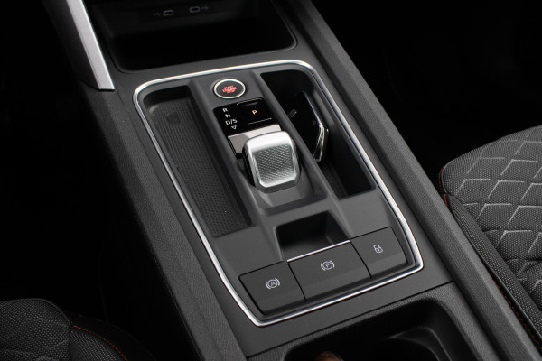 Seat Leon 1.4 TSI eHybrid PHEV FR Bus.Int. PANO CAMERA ACC CARPLAY Seat Leon 1.4 TSI eHybrid PHEV FR Bus.Int. PANO CAMERA ACC CARPLAY