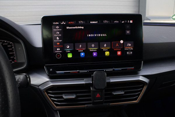 CUPRA Leon 1.4 e-Hybrid VZ 245 PANO CAMERA ACC Sfeerverlichting CUPRA Leon 1.4 e-Hybrid VZ 245 PANO CAMERA ACC Sfeerverlichting