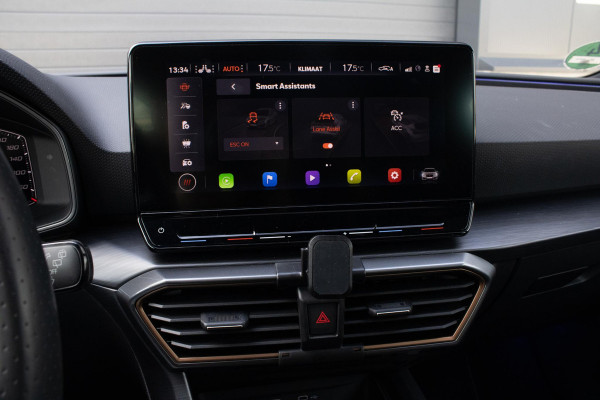 CUPRA Leon 1.4 e-Hybrid VZ 245 PANO CAMERA ACC Sfeerverlichting CUPRA Leon 1.4 e-Hybrid VZ 245 PANO CAMERA ACC Sfeerverlichting