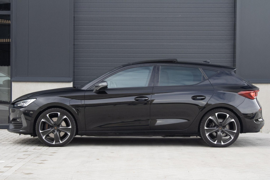 CUPRA Leon 1.4 e-Hybrid VZ 245 PANO CAMERA ACC Sfeerverlichting CUPRA Leon 1.4 e-Hybrid VZ 245 PANO CAMERA ACC Sfeerverlichting