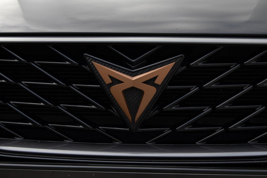 CUPRA Leon 1.4 e-Hybrid VZ 245 PANO CAMERA ACC Sfeerverlichting CUPRA Leon 1.4 e-Hybrid VZ 245 PANO CAMERA ACC Sfeerverlichting