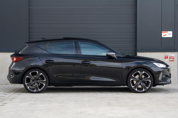 CUPRA Leon 1.4 e-Hybrid VZ 245 PANO CAMERA ACC Sfeerverlichting CUPRA Leon 1.4 e-Hybrid VZ 245 PANO CAMERA ACC Sfeerverlichting