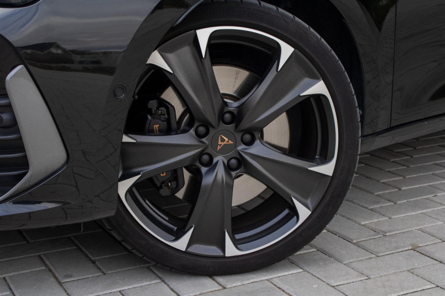 CUPRA Leon 1.4 e-Hybrid VZ 245 PANO CAMERA ACC Sfeerverlichting CUPRA Leon 1.4 e-Hybrid VZ 245 PANO CAMERA ACC Sfeerverlichting