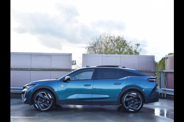 Peugeot 408 1.6 HYbrid GT 225 EAT8 First Edition SCHUIF- KANTELDAK | NAVI & CARPLAY | CAMERA MET SENSOREN | E.C.C. | Peugeot 408 1.6 HYbrid GT 225 EAT8 First Edition SCHUIF- KANTELDAK | NAVI & CARPLAY | CAMERA MET SENSOREN | E.C.C. |