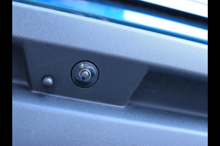 Peugeot 408 1.6 HYbrid GT 225 EAT8 First Edition SCHUIF- KANTELDAK | NAVI & CARPLAY | CAMERA MET SENSOREN | E.C.C. | Peugeot 408 1.6 HYbrid GT 225 EAT8 First Edition SCHUIF- KANTELDAK | NAVI & CARPLAY | CAMERA MET SENSOREN | E.C.C. |