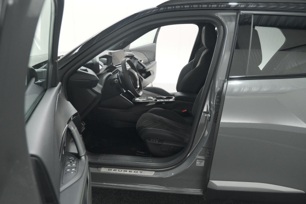 Peugeot 2008 PureTech 130 EAT8 GT | 360 Camera | Stoelmassage | Adaptieve Cruise Control | Dodehoekdetectie Peugeot 2008 PureTech 130 EAT8 GT | 360 Camera | Stoelmassage | Adaptieve Cruise Control | Dodehoekdetectie