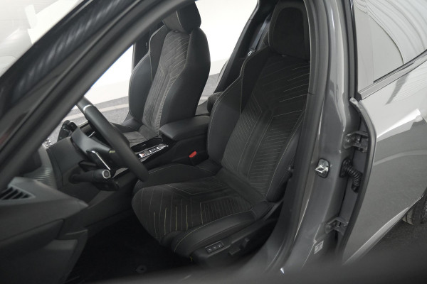 Peugeot 2008 PureTech 130 EAT8 GT | 360 Camera | Stoelmassage | Adaptieve Cruise Control | Dodehoekdetectie Peugeot 2008 PureTech 130 EAT8 GT | 360 Camera | Stoelmassage | Adaptieve Cruise Control | Dodehoekdetectie