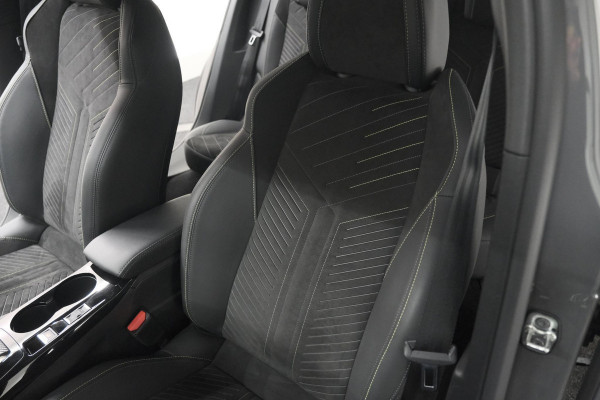 Peugeot 2008 PureTech 130 EAT8 GT | 360 Camera | Stoelmassage | Adaptieve Cruise Control | Dodehoekdetectie Peugeot 2008 PureTech 130 EAT8 GT | 360 Camera | Stoelmassage | Adaptieve Cruise Control | Dodehoekdetectie