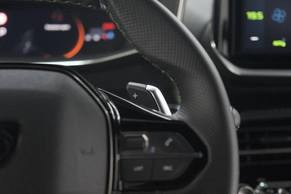 Peugeot 2008 PureTech 130 EAT8 GT | 360 Camera | Stoelmassage | Adaptieve Cruise Control | Dodehoekdetectie Peugeot 2008 PureTech 130 EAT8 GT | 360 Camera | Stoelmassage | Adaptieve Cruise Control | Dodehoekdetectie