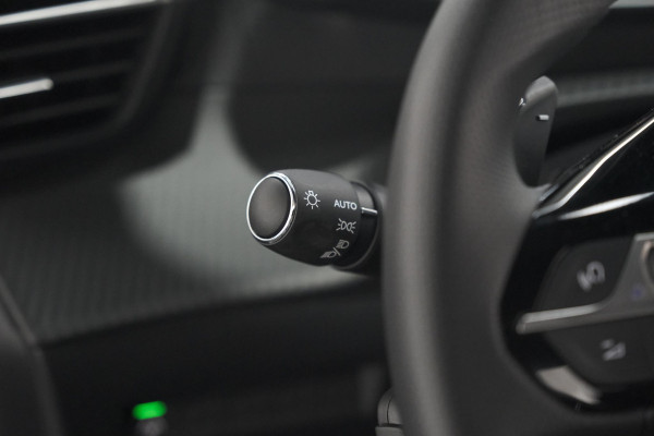 Peugeot 2008 PureTech 130 EAT8 GT | 360 Camera | Stoelmassage | Adaptieve Cruise Control | Dodehoekdetectie Peugeot 2008 PureTech 130 EAT8 GT | 360 Camera | Stoelmassage | Adaptieve Cruise Control | Dodehoekdetectie