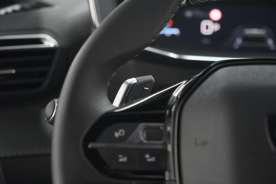 Peugeot 2008 PureTech 130 EAT8 GT | 360 Camera | Stoelmassage | Adaptieve Cruise Control | Dodehoekdetectie Peugeot 2008 PureTech 130 EAT8 GT | 360 Camera | Stoelmassage | Adaptieve Cruise Control | Dodehoekdetectie