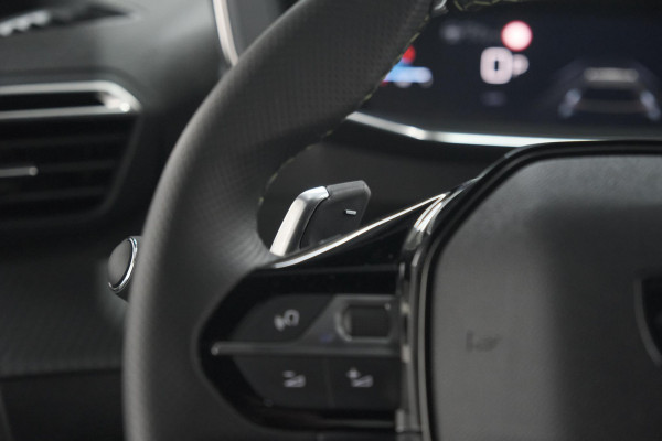 Peugeot 2008 PureTech 130 EAT8 GT | 360 Camera | Stoelmassage | Adaptieve Cruise Control | Dodehoekdetectie Peugeot 2008 PureTech 130 EAT8 GT | 360 Camera | Stoelmassage | Adaptieve Cruise Control | Dodehoekdetectie