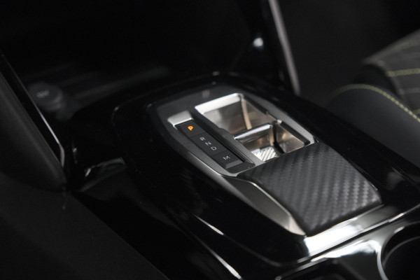 Peugeot 2008 PureTech 130 EAT8 GT | 360 Camera | Stoelmassage | Adaptieve Cruise Control | Dodehoekdetectie Peugeot 2008 PureTech 130 EAT8 GT | 360 Camera | Stoelmassage | Adaptieve Cruise Control | Dodehoekdetectie