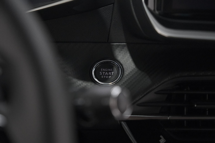 Peugeot 2008 PureTech 130 EAT8 GT | 360 Camera | Stoelmassage | Adaptieve Cruise Control | Dodehoekdetectie Peugeot 2008 PureTech 130 EAT8 GT | 360 Camera | Stoelmassage | Adaptieve Cruise Control | Dodehoekdetectie