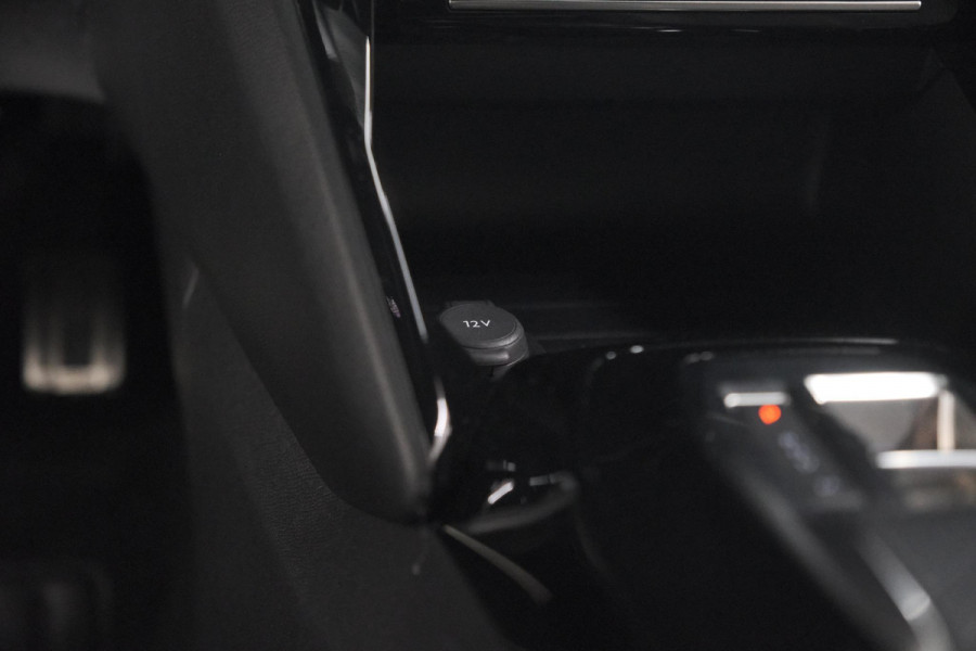 Peugeot 2008 PureTech 130 EAT8 GT | 360 Camera | Stoelmassage | Adaptieve Cruise Control | Dodehoekdetectie Peugeot 2008 PureTech 130 EAT8 GT | 360 Camera | Stoelmassage | Adaptieve Cruise Control | Dodehoekdetectie