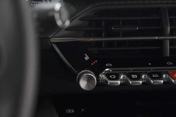 Peugeot 2008 PureTech 130 EAT8 GT | 360 Camera | Stoelmassage | Adaptieve Cruise Control | Dodehoekdetectie Peugeot 2008 PureTech 130 EAT8 GT | 360 Camera | Stoelmassage | Adaptieve Cruise Control | Dodehoekdetectie