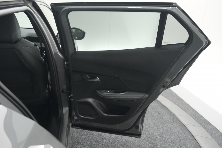 Peugeot 2008 PureTech 130 EAT8 GT | 360 Camera | Stoelmassage | Adaptieve Cruise Control | Dodehoekdetectie Peugeot 2008 PureTech 130 EAT8 GT | 360 Camera | Stoelmassage | Adaptieve Cruise Control | Dodehoekdetectie