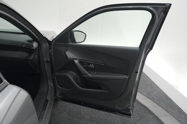 Peugeot 2008 PureTech 130 EAT8 GT | 360 Camera | Stoelmassage | Adaptieve Cruise Control | Dodehoekdetectie Peugeot 2008 PureTech 130 EAT8 GT | 360 Camera | Stoelmassage | Adaptieve Cruise Control | Dodehoekdetectie
