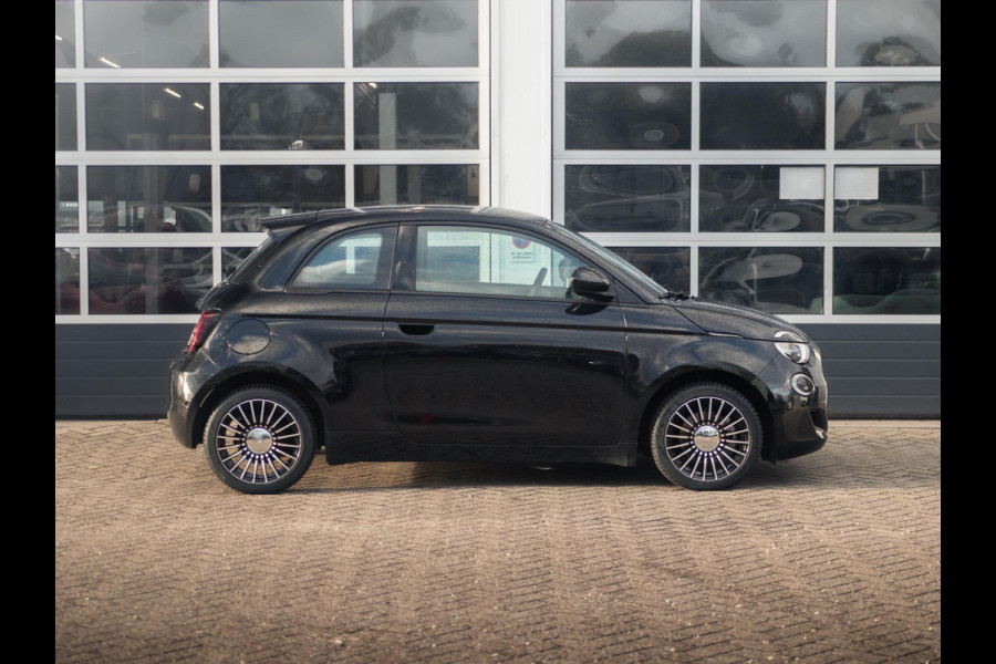 Fiat 500E 42 kWh | 17% Bijtelling | Camera | Keyless | PDC | BSM | Clima | Cruise | Apple Carplay