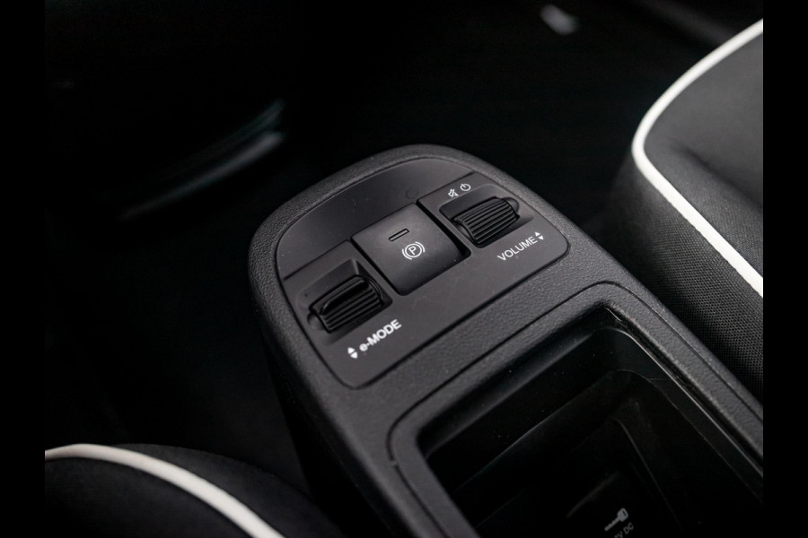 Fiat 500E 42 kWh | 17% Bijtelling | Camera | Keyless | PDC | BSM | Clima | Cruise | Apple Carplay