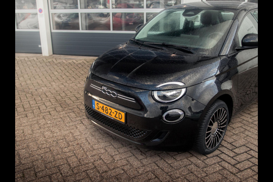 Fiat 500E 42 kWh | 17% Bijtelling | Camera | Keyless | PDC | BSM | Clima | Cruise | Apple Carplay