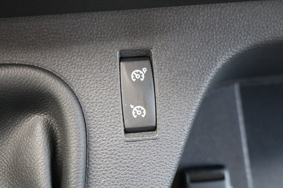 Renault Master T35 2.3 dCi 180pk L3H2 Energy Work Edition