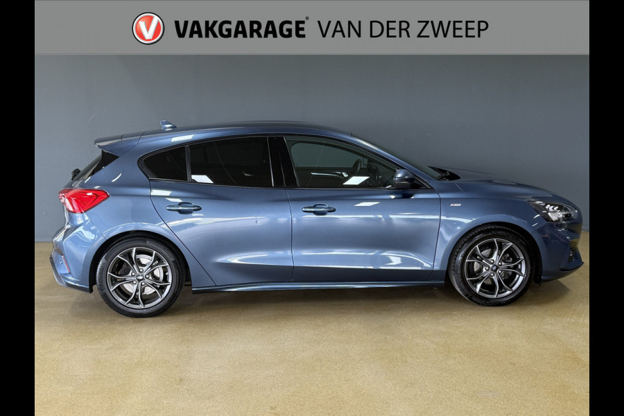 Ford Focus 1.0 EcoBoost ST Line Business | Navi | Led | Afn. Trekhaak Ford Focus 1.0 EcoBoost ST Line Business | Navi | Led | Afn. Trekhaak