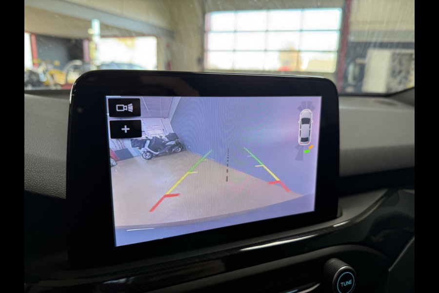 Ford Focus 1.0 EcoBoost ST Line Business | Navi | Led | Afn. Trekhaak Ford Focus 1.0 EcoBoost ST Line Business | Navi | Led | Afn. Trekhaak