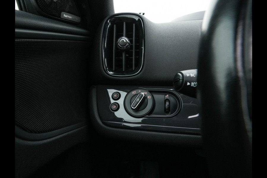 MINI Countryman 1.5 Cooper Boardwalk Edition (INCL-BTW) Aut. *PANO | HEAD-UP | ADAPTIVE-CRUISE | LUXURY-LEATHER | FULL-LED | HARMAN/KARDON | CAMERA | KEYLESS | HEATED-SPORTSEATS | AMBIENT-LIGHT | DAB+ | NAVI-FULLMAP | ECC | PDC | DIGI-C MINI Countryman 1.5 Cooper Boardwalk Edition (INCL-BTW) Aut. *PANO | HEAD-UP | ADAPTIVE-CRUISE | LUXURY-LEATHER | FULL-LED | HARMAN/KARDON | CAMERA | KEYLESS | HEATED-SPORTSEATS | AMBIENT-LIGHT | DAB+ | NAVI-FULLMAP | ECC | PDC | DIGI-C