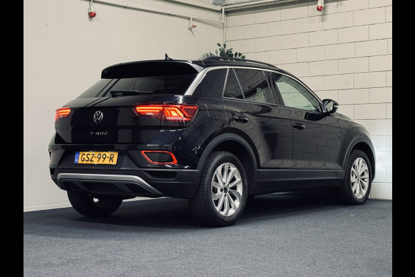Volkswagen T-Roc 1.5 TSI Oranje Edition | NAP | IQ | Navi Volkswagen T-Roc 1.5 TSI Oranje Edition | NAP | IQ | Navi