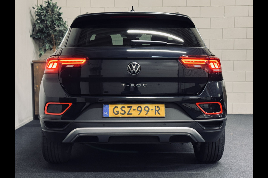 Volkswagen T-Roc 1.5 TSI Oranje Edition | NAP | IQ | Navi Volkswagen T-Roc 1.5 TSI Oranje Edition | NAP | IQ | Navi