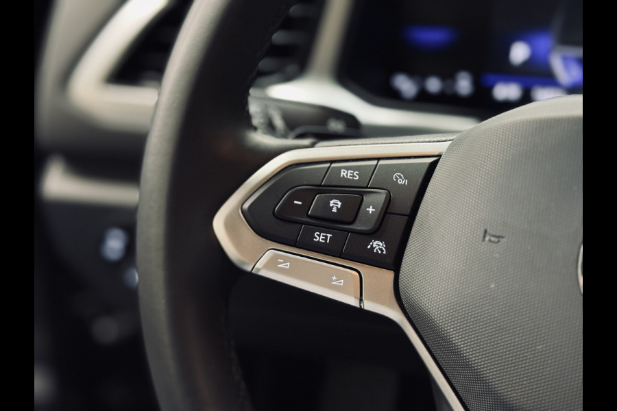 Volkswagen T-Roc 1.5 TSI Oranje Edition | NAP | IQ | Navi Volkswagen T-Roc 1.5 TSI Oranje Edition | NAP | IQ | Navi