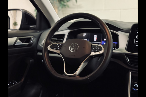 Volkswagen T-Roc 1.5 TSI Oranje Edition | NAP | IQ | Navi Volkswagen T-Roc 1.5 TSI Oranje Edition | NAP | IQ | Navi