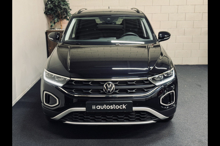 Volkswagen T-Roc 1.5 TSI Oranje Edition | NAP | IQ | Navi Volkswagen T-Roc 1.5 TSI Oranje Edition | NAP | IQ | Navi