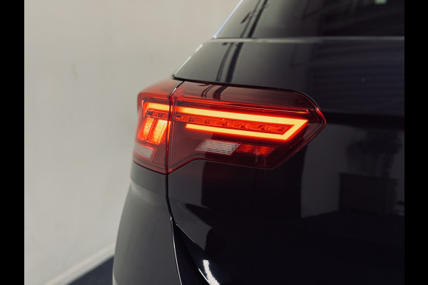 Volkswagen T-Roc 1.5 TSI Oranje Edition | NAP | IQ | Navi Volkswagen T-Roc 1.5 TSI Oranje Edition | NAP | IQ | Navi