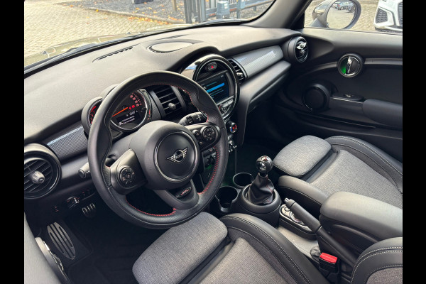 MINI Mini 1.5 Cooper / JCW Pakket / Piano Black / Carplay