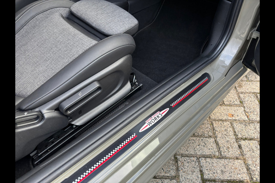 MINI Mini 1.5 Cooper / JCW Pakket / Piano Black / Carplay