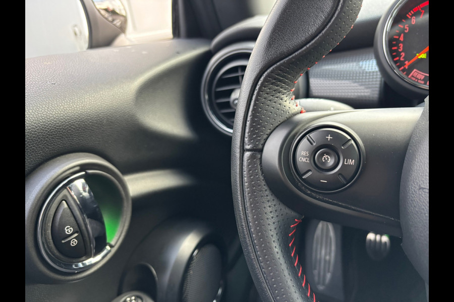 MINI Mini 1.5 Cooper / JCW Pakket / Piano Black / Carplay