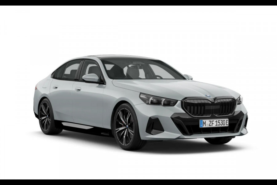 BMW 5 Serie 530e M-Sport Pano ACC 360 H/K Stoel-vent Brooklyngrau BMW 5 Serie 530e M-Sport Pano ACC 360 H/K Stoel-vent Brooklyngrau