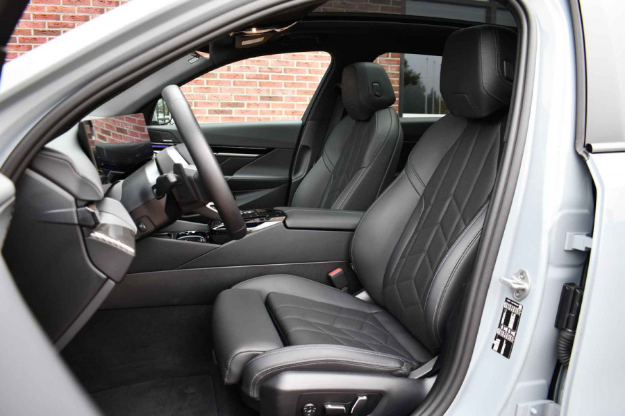 BMW 5 Serie 530e M-Sport Pano ACC 360 H/K Stoel-vent Brooklyngrau BMW 5 Serie 530e M-Sport Pano ACC 360 H/K Stoel-vent Brooklyngrau