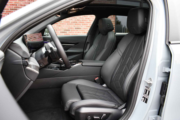 BMW 5 Serie 530e M-Sport Pano ACC 360 H/K Stoel-vent Brooklyngrau BMW 5 Serie 530e M-Sport Pano ACC 360 H/K Stoel-vent Brooklyngrau