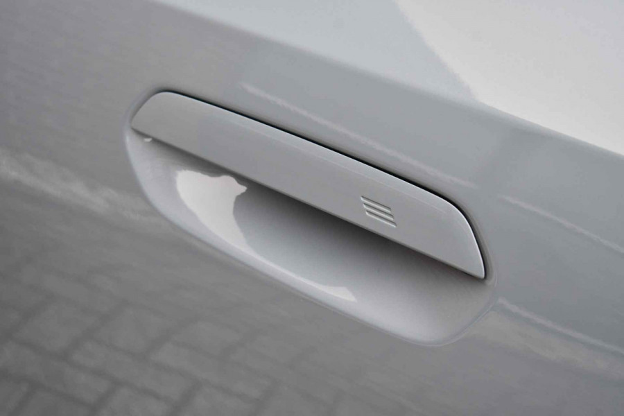 BMW 5 Serie 530e M-Sport Pano ACC 360 H/K Stoel-vent Brooklyngrau BMW 5 Serie 530e M-Sport Pano ACC 360 H/K Stoel-vent Brooklyngrau