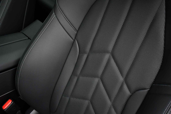 BMW 5 Serie 530e M-Sport Pano ACC 360 H/K Stoel-vent Brooklyngrau BMW 5 Serie 530e M-Sport Pano ACC 360 H/K Stoel-vent Brooklyngrau