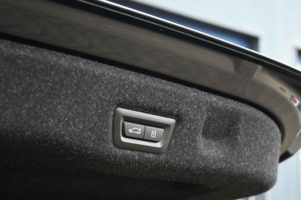 BMW 5 Serie 530e M-Sport Pano ACC 360 H/K Stoel-vent Brooklyngrau BMW 5 Serie 530e M-Sport Pano ACC 360 H/K Stoel-vent Brooklyngrau