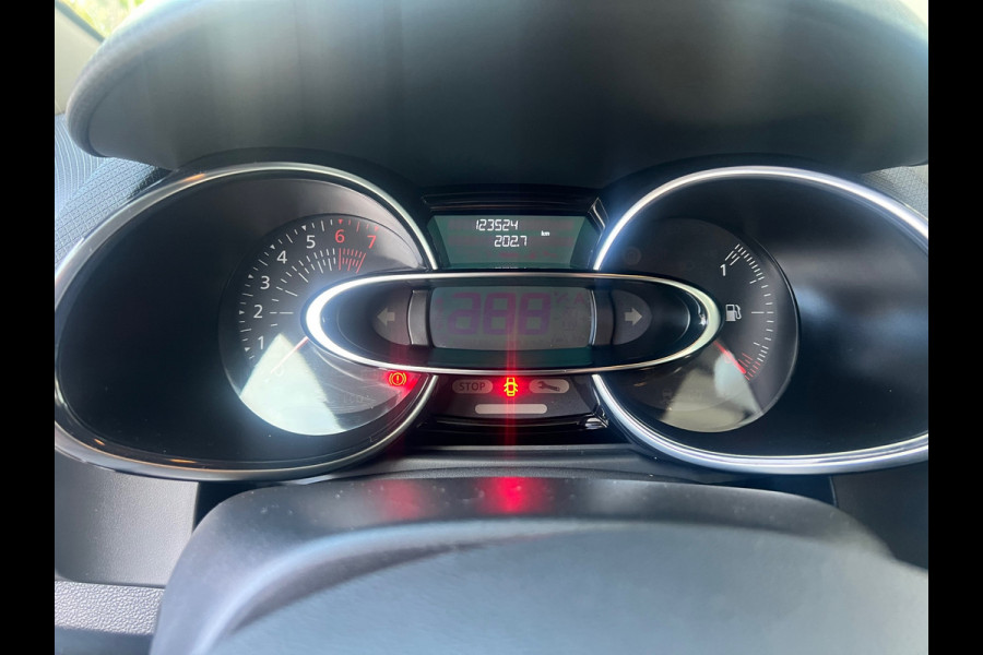 Renault Clio 0.9 TCe BoseNAVI.CRUISE,PDC Renault Clio 0.9 TCe BoseNAVI.CRUISE,PDC